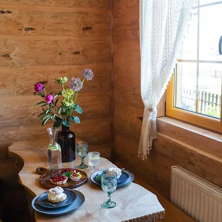 Tatra Goralski Z Kominkiem Chalet *